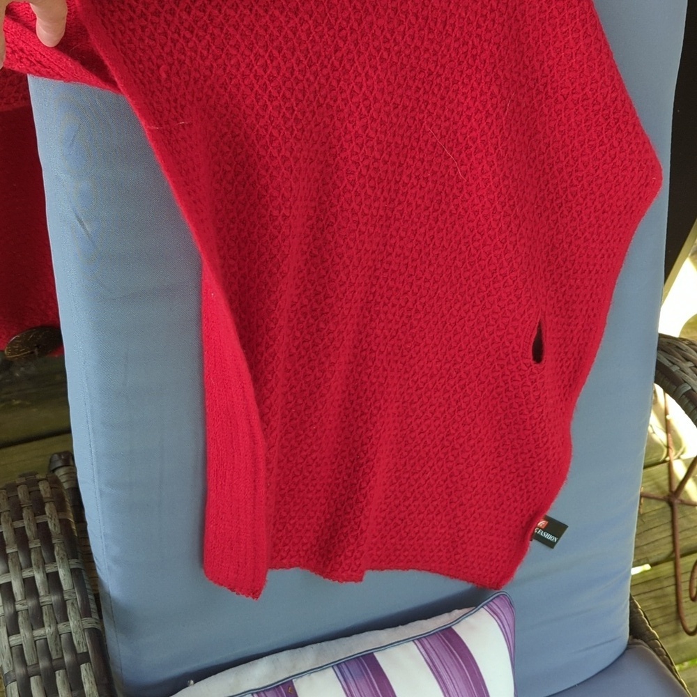 Red Multipurpose Scarf - Picture 5 of 12